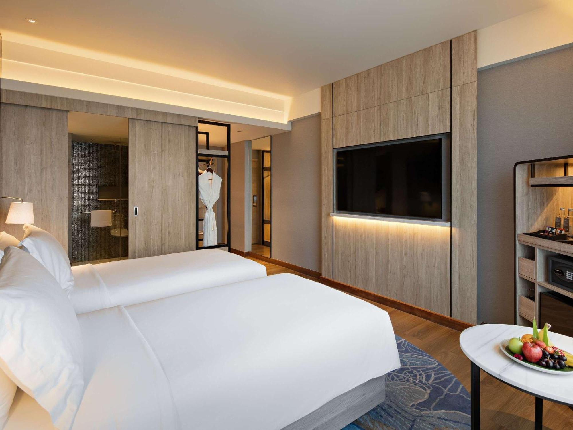 Moevenpick Hotel Jakarta City Centre Exterior foto