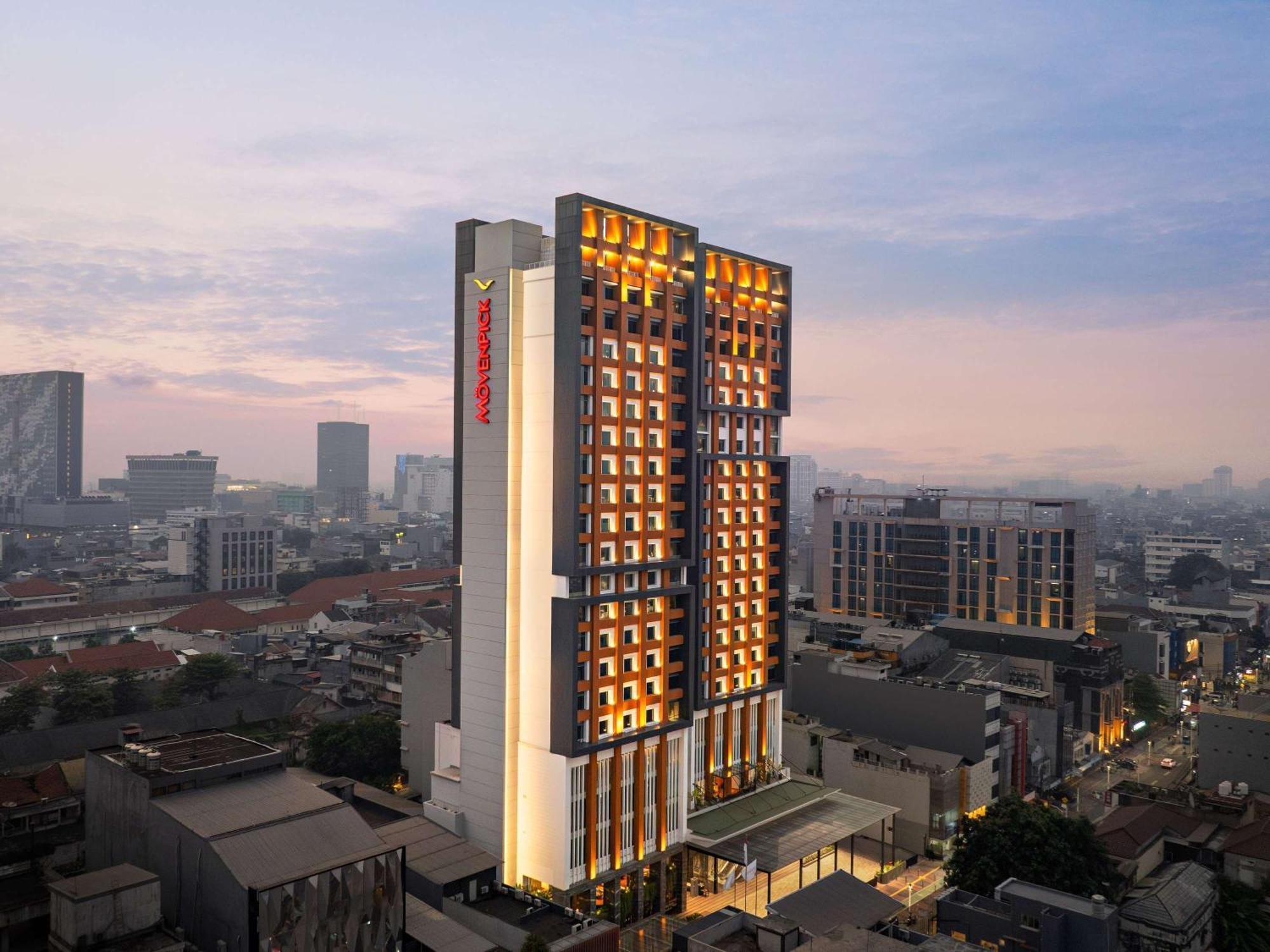 Moevenpick Hotel Jakarta City Centre Exterior foto